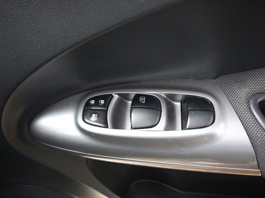 Used Nissan Juke 2012 for sale - 76496010: Photo 17