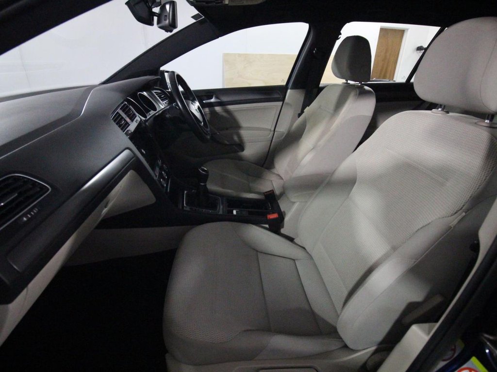 Used Volkswagen Golf 2018 for sale - 77302605: Photo 11