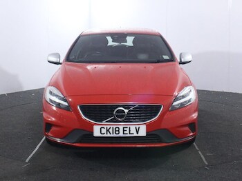 Used Volvo V40 2018 for sale - 76973067: Photo