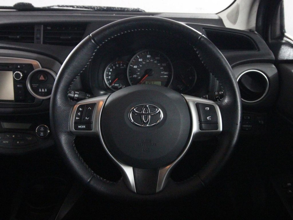 Used Toyota Yaris 2014 for sale - 77525934: Photo 14