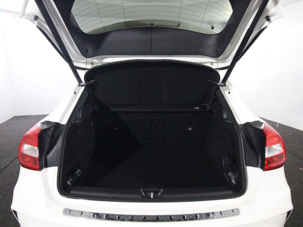 Used Mercedes-Benz GLA 2018 for sale - 76670685: Photo 17