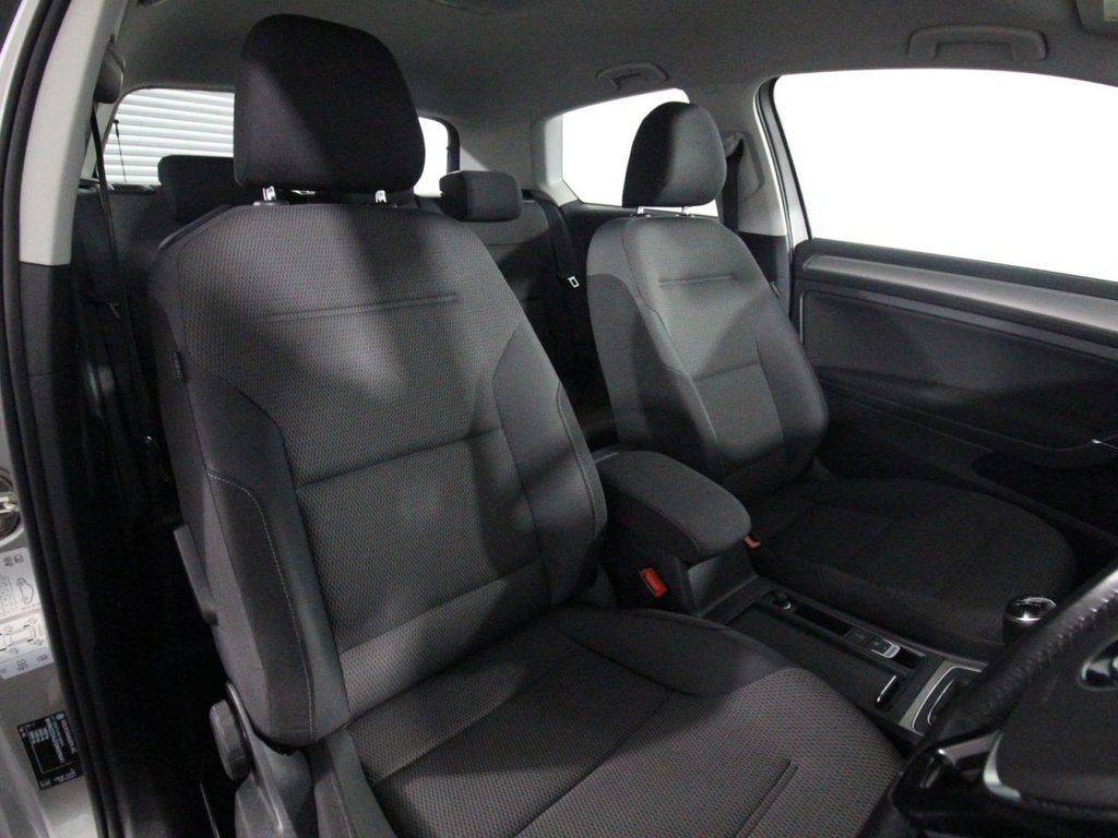 Used Volkswagen Golf 2015 for sale - 76297047: Photo 10