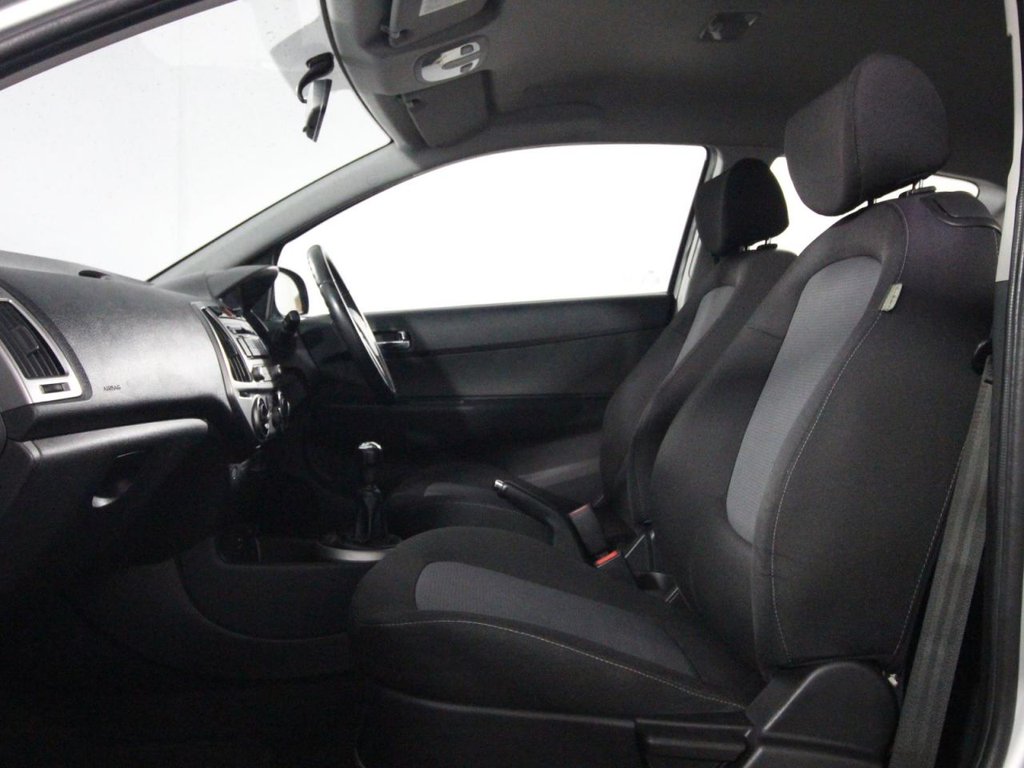 Used Hyundai i20 2014 for sale - 76292015: Photo 11