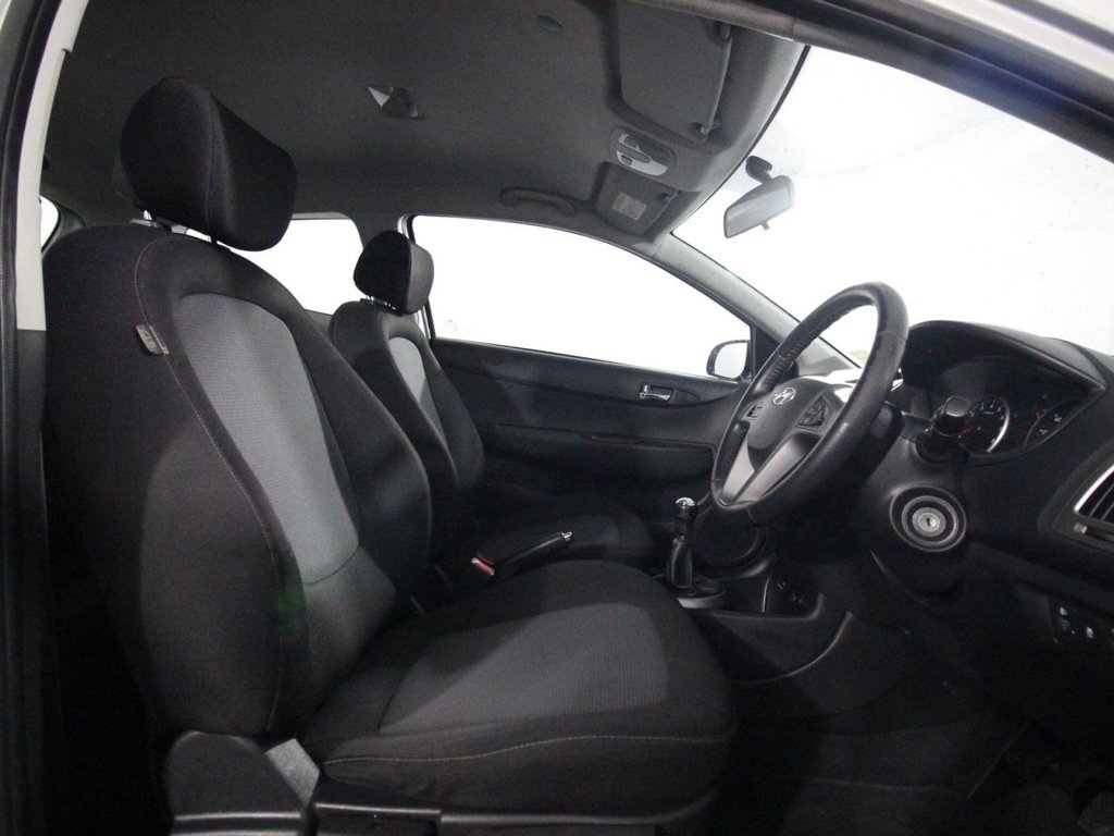 Used Hyundai i20 2014 for sale - 76292015: Photo 9