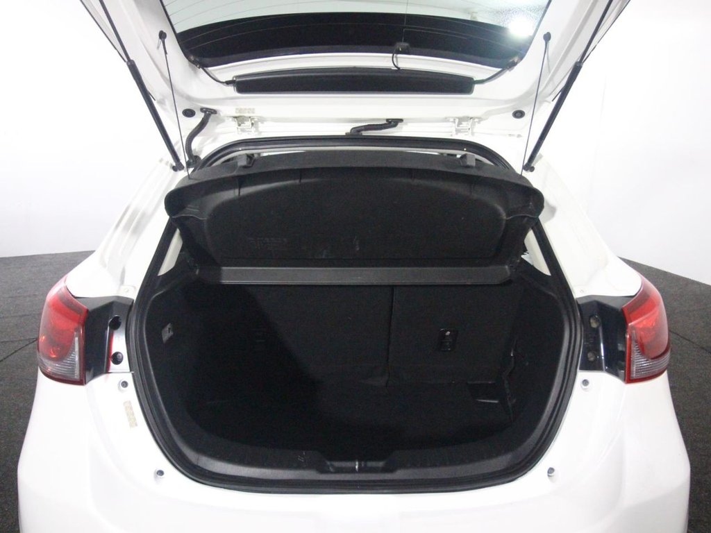 Used Mazda Mazda2 2016 for sale - 77463874: Photo 17