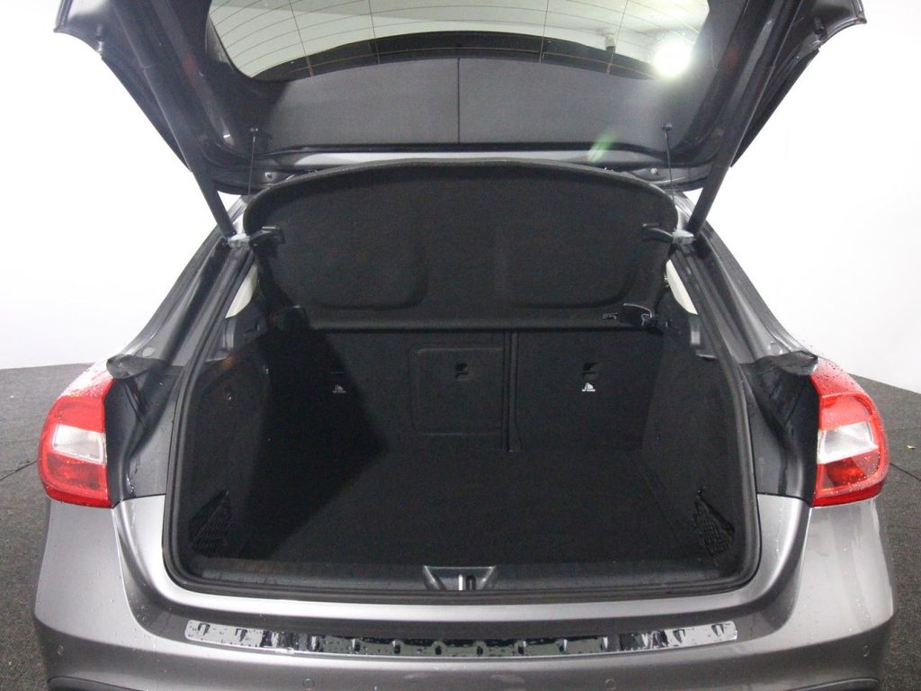 Used Mercedes-Benz GLA 2018 for sale - 76417777: Photo 16