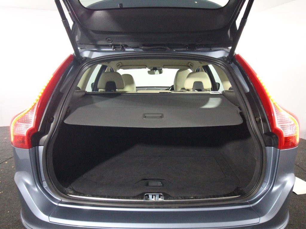 Used Volvo XC60 2017 for sale - 76670649: Photo 17