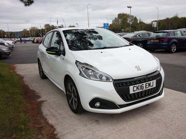 Used Peugeot 208 2016 for sale - 76291363: Photo 1