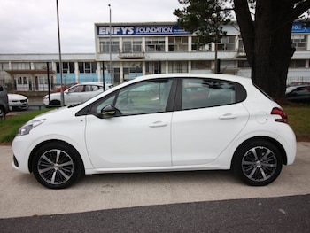 Used Peugeot 208 2016 for sale - 76291363: Photo