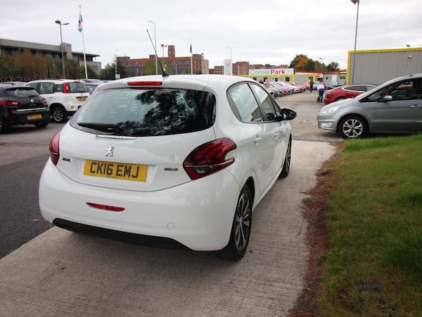 Used Peugeot 208 2016 for sale - 76291363: Photo 7