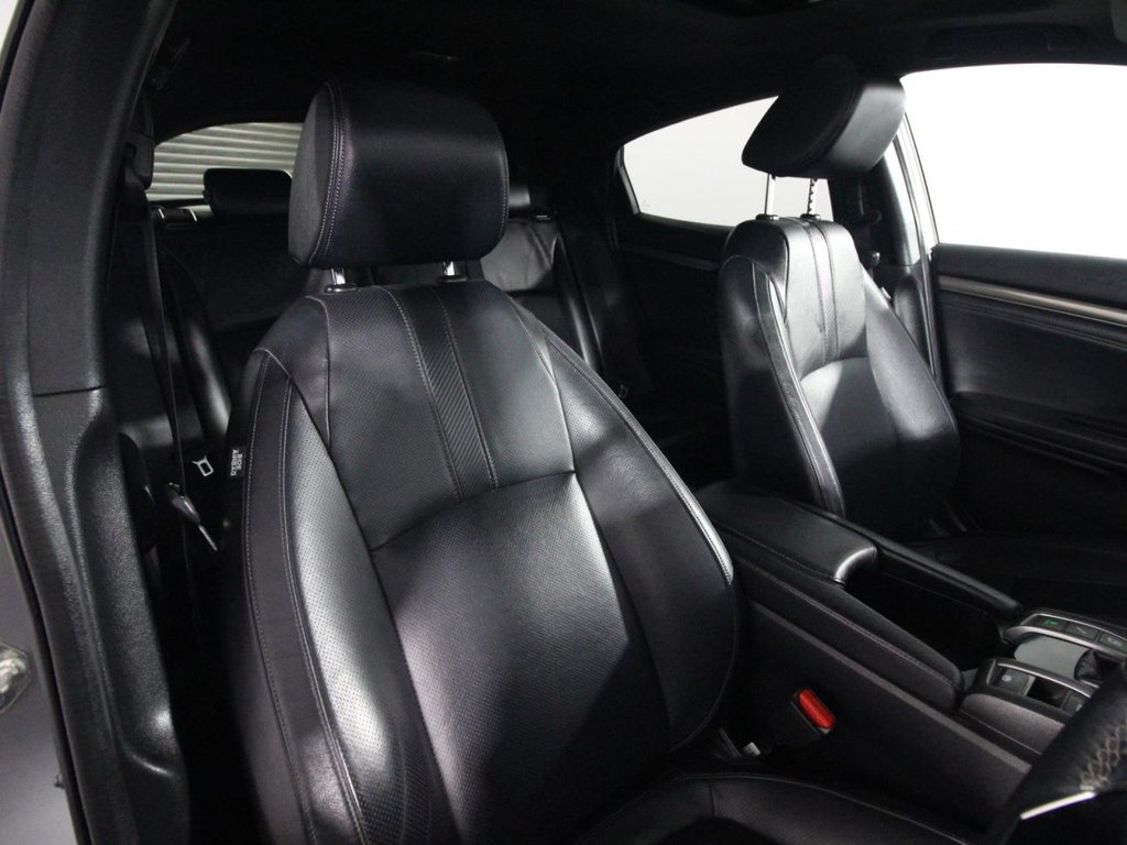 Used Honda Civic 2018 for sale - 76670549: Photo 10