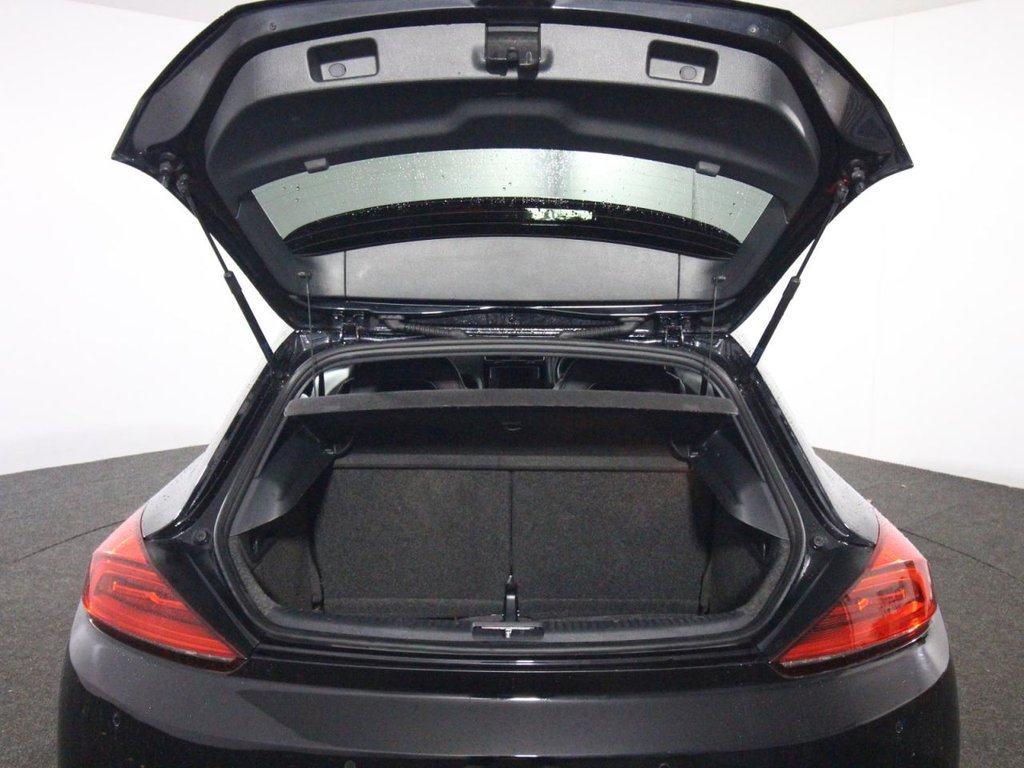 Used Volkswagen Scirocco 2016 for sale - 76297181: Photo 16