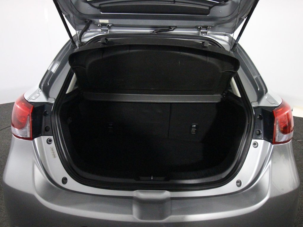 Used Mazda Mazda2 2015 for sale - 75923277: Photo 17