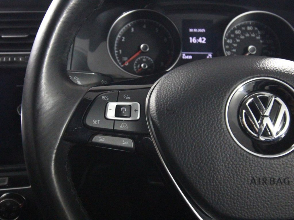 Used Volkswagen Golf 2017 for sale - 76356540: Photo 15