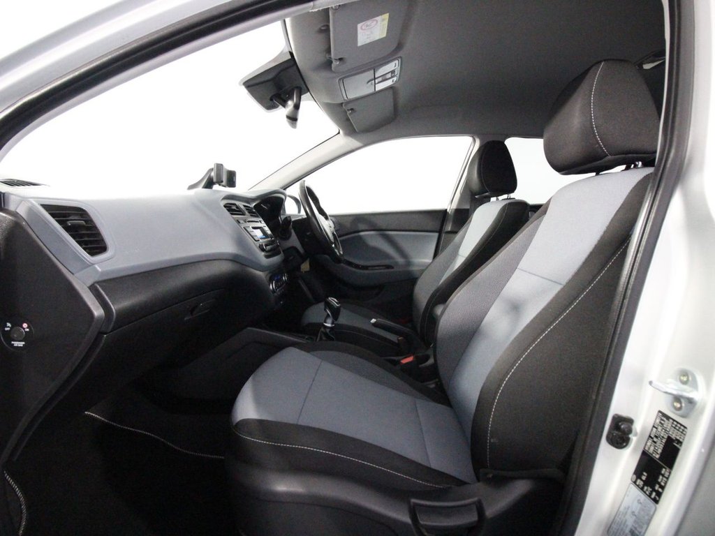 Used Hyundai i20 2017 for sale - 75515500: Photo 11