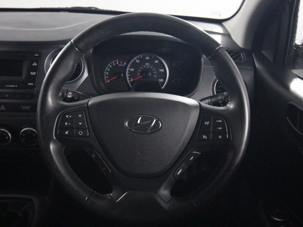 Used Hyundai i10 2018 for sale - 76973029: Photo 14