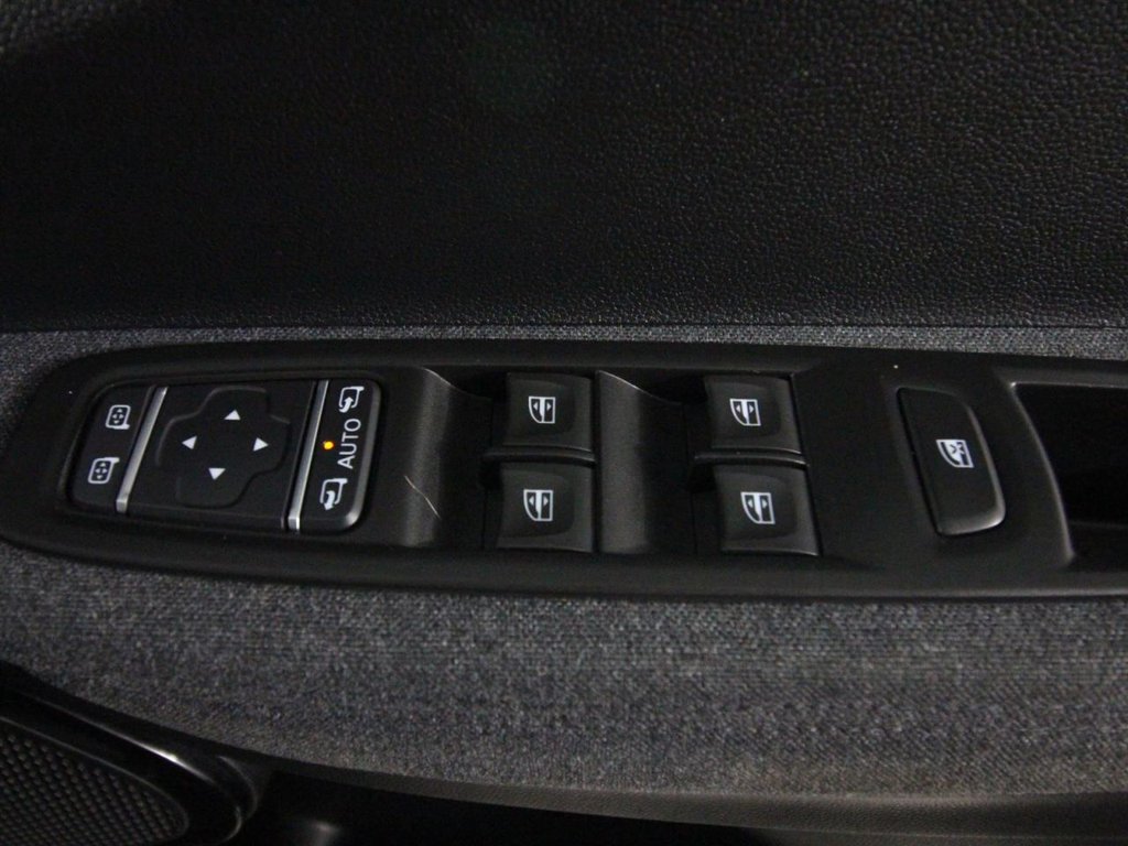 Used Renault Zoe 2021 for sale - 76867696: Photo 19