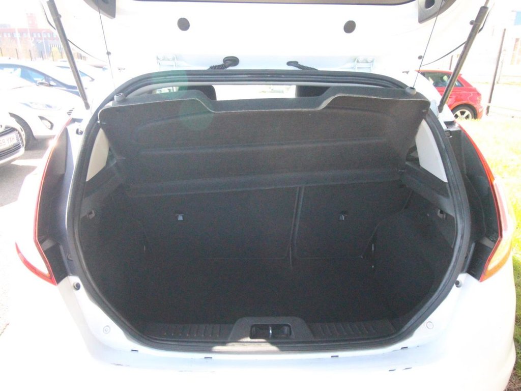 Used Ford Fiesta 2014 for sale - 78110280: Photo 16