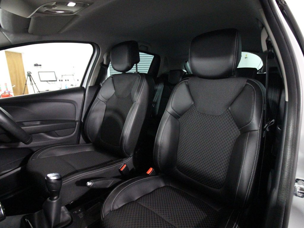 Used Renault Clio 2018 for sale - 76057049: Photo 12