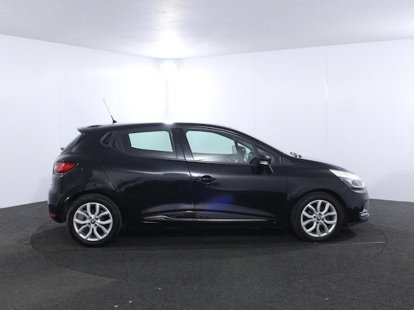 Used Renault Clio 2017 for sale - 75432814: Photo 8