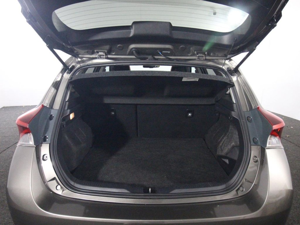 Used Toyota Auris 2018 for sale - 76900265: Photo 17