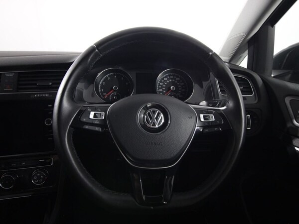 Used Volkswagen Golf 2017 for sale - 74834249: Photo 15
