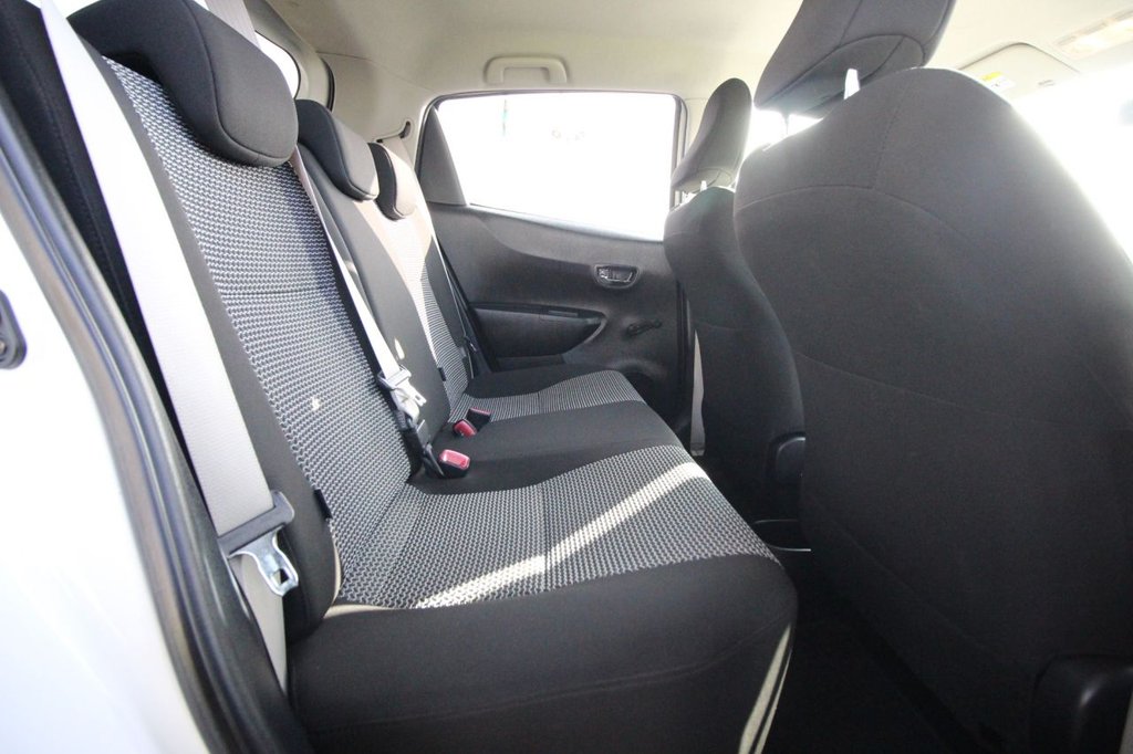 Used Toyota Yaris 2013 for sale - 76080775: Photo 15