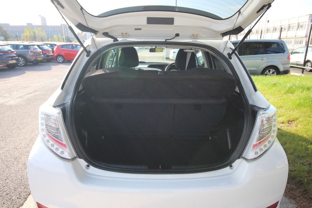 Used Toyota Yaris 2013 for sale - 76080775: Photo 16