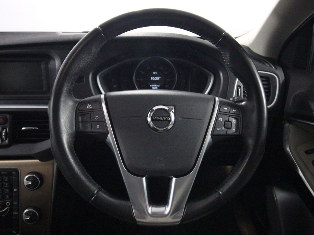 Used Volvo V40 Cross Country 2017 for sale - 75877307: Photo 14