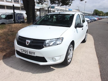 Used Dacia Sandero 2015 for sale - 79530373: Photo