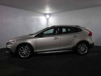 Used Volvo V40 Cross Country 2016 for sale - 74974370: Photo