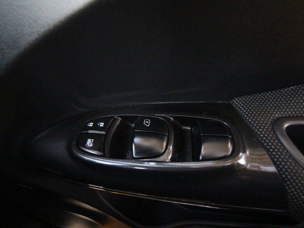 Used Nissan Juke 2014 for sale - 77748155: Photo 17