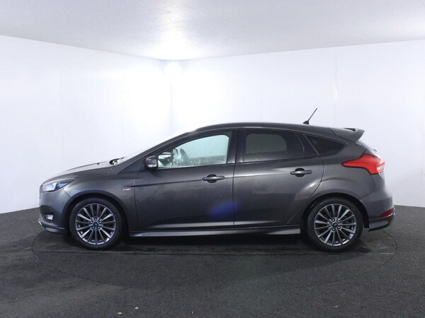 Used Ford Focus 2017 for sale - 75515790: Photo 4