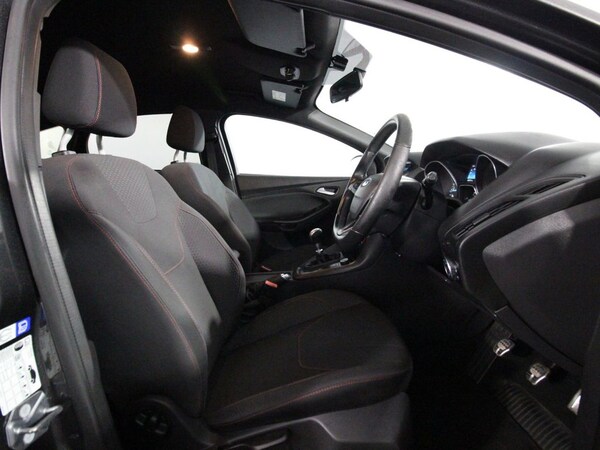Used Ford Focus 2017 for sale - 75515790: Photo 9