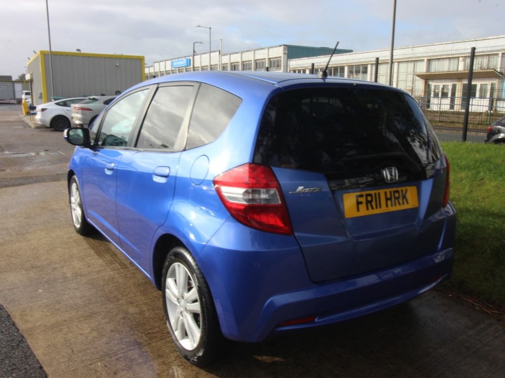 Used Honda Jazz 2011 for sale - 77571822: Photo 5