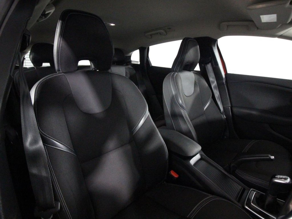 Used Volvo V40 2017 for sale - 76297038: Photo 10