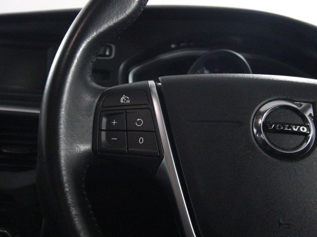 Used Volvo V40 2017 for sale - 76297038: Photo 15