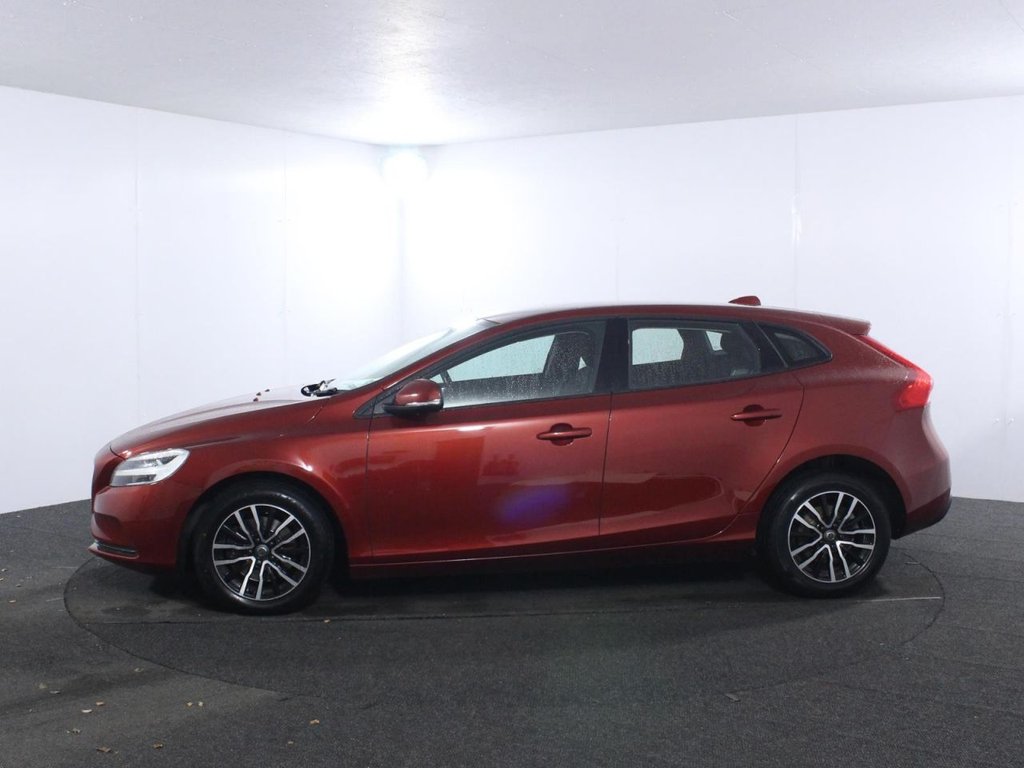 Used Volvo V40 2017 for sale - 76297038: Photo 4