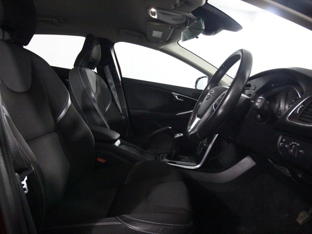 Used Volvo V40 2017 for sale - 76297038: Photo 9