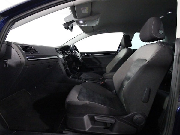 Used Volkswagen Golf 2017 for sale - 75607119: Photo 11