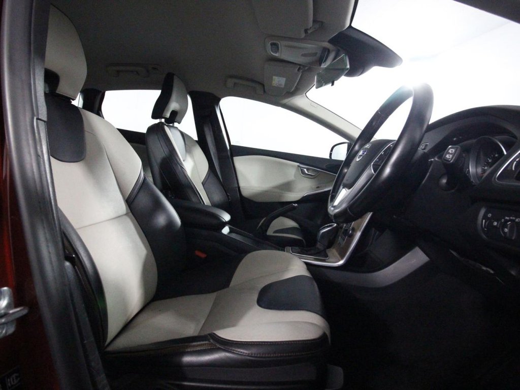 Used Volvo V40 Cross Country 2014 for sale - 76297086: Photo 9