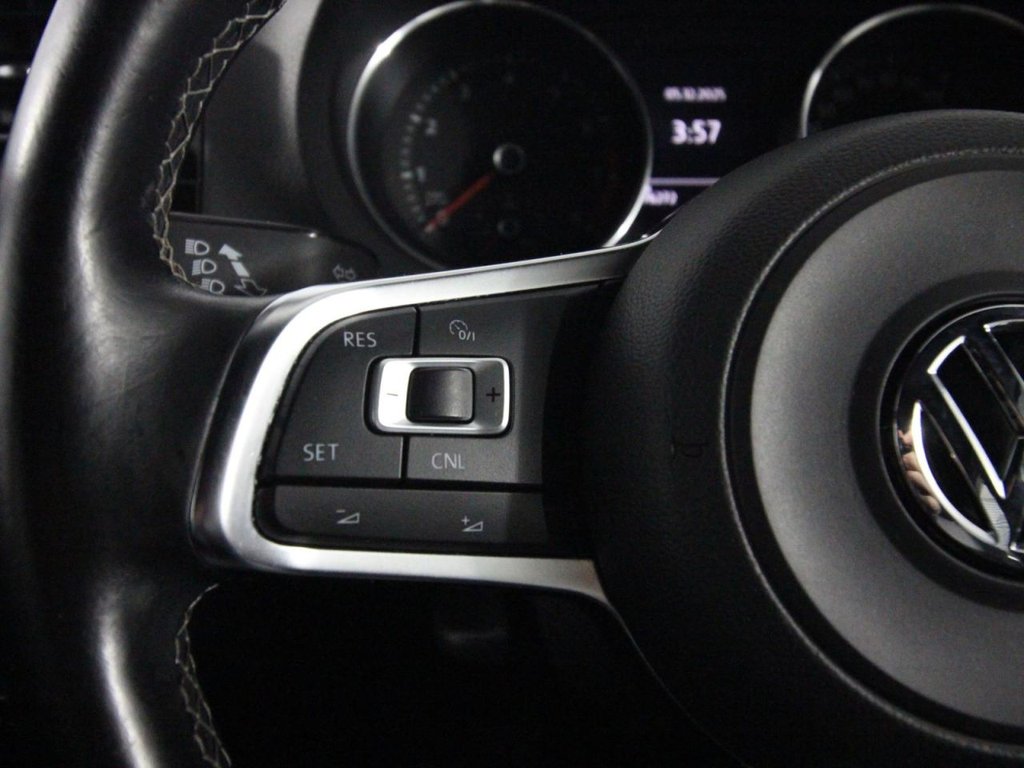 Used Volkswagen Polo 2014 for sale - 76454339: Photo 15