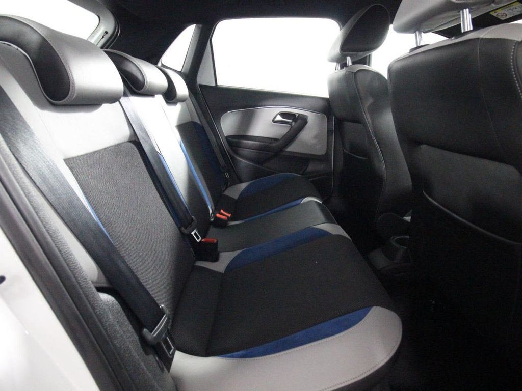 Used Volkswagen Polo 2014 for sale - 76454339: Photo 16