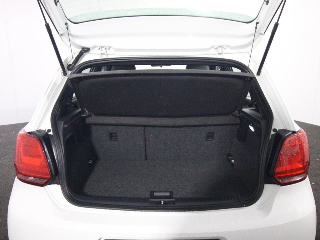 Used Volkswagen Polo 2014 for sale - 76454339: Photo 17