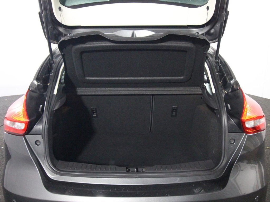 Used Ford Focus 2015 for sale - 76724135: Photo 19