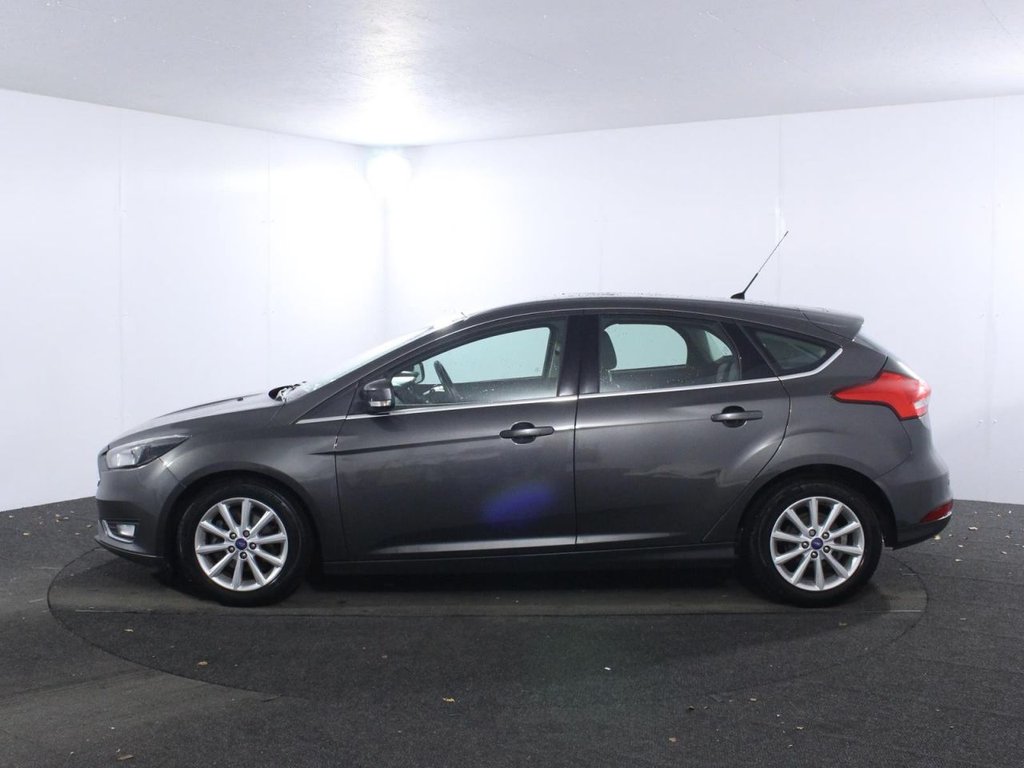 Used Ford Focus 2015 for sale - 76724135: Photo 4