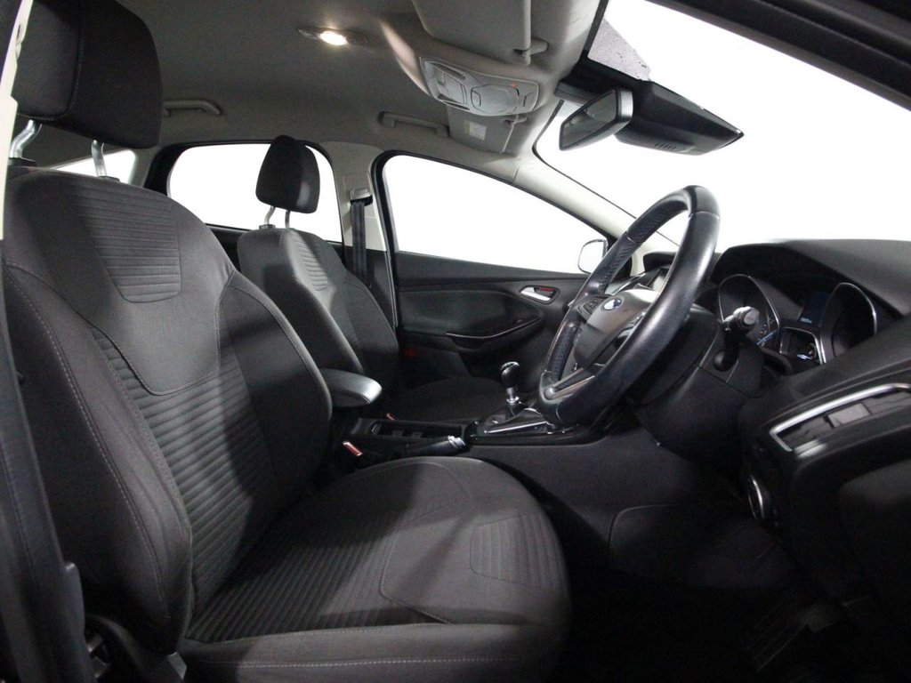 Used Ford Focus 2015 for sale - 76724135: Photo 9