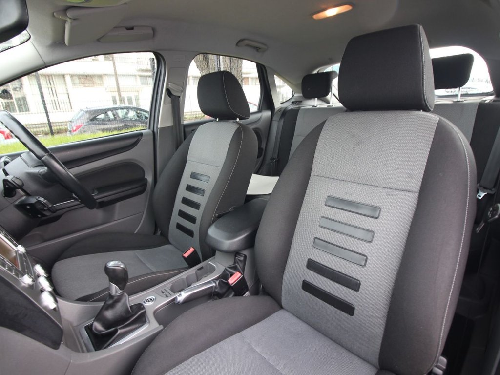 Used Ford Focus 2010 for sale - 77153157: Photo 12