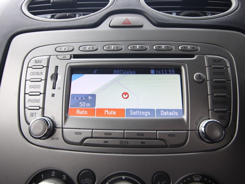 Used Ford Focus 2010 for sale - 77153157: Photo 14