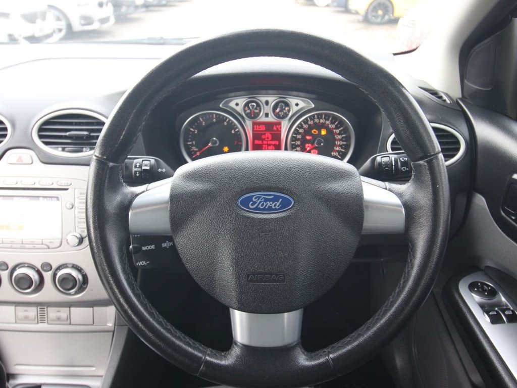 Used Ford Focus 2010 for sale - 77153157: Photo 15